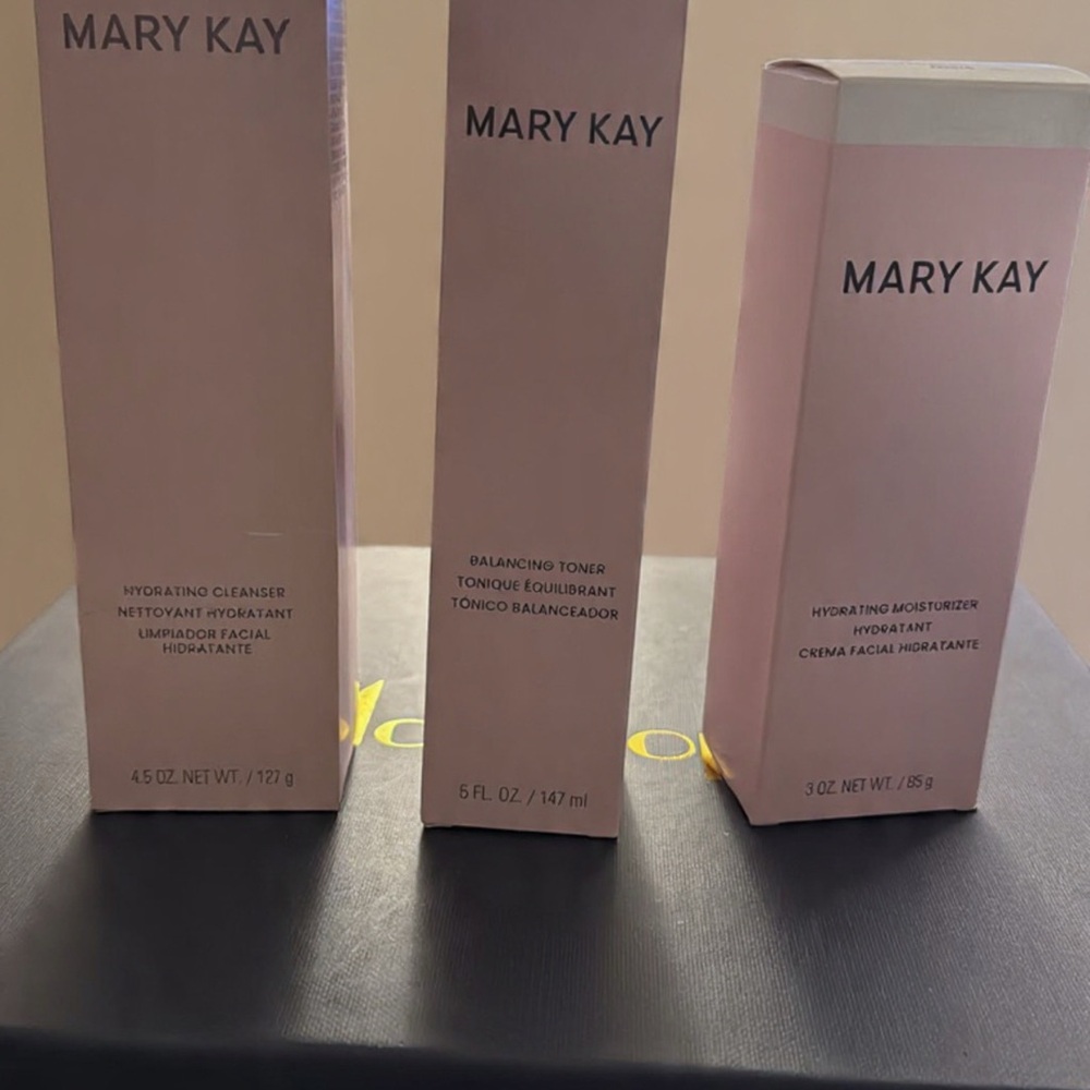 Mary Kay Pink Skincare Trio